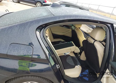 2019 BMW 530I z USA, uszkodzony, nr VIN WBAJA5C5XKWW10345